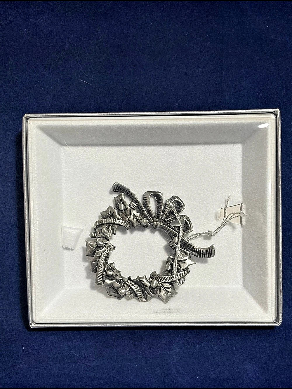 1995 Wallace Silversmiths Sterling Silver Wreath Christmas Ornament 2"